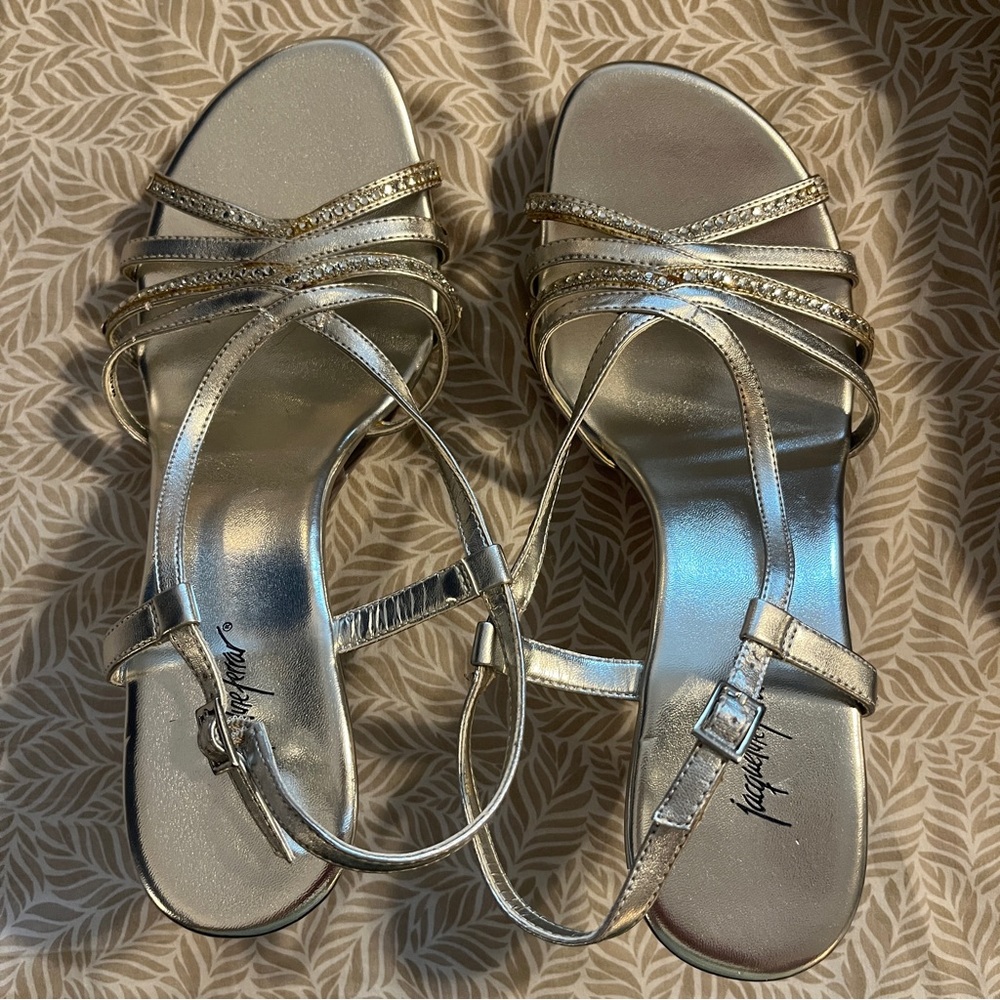 Jacqueline Ferrar Size 8.5 M Silver w/Clear Strappy 3.5 Inch Heels